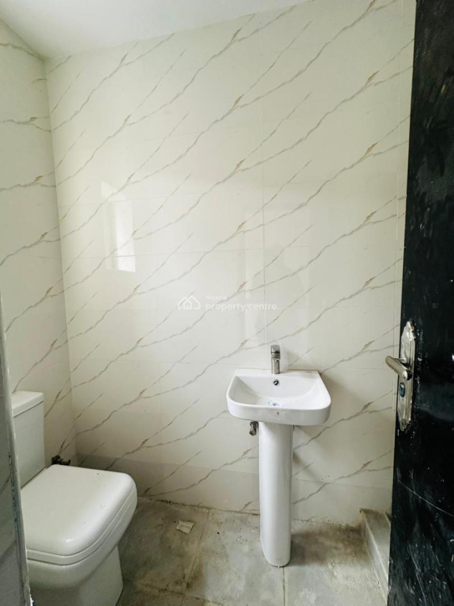 Newly Built of 3 Bedroom Apartment, Gbagada, Gbagada, Lagos, Flat / Apartment for Sale