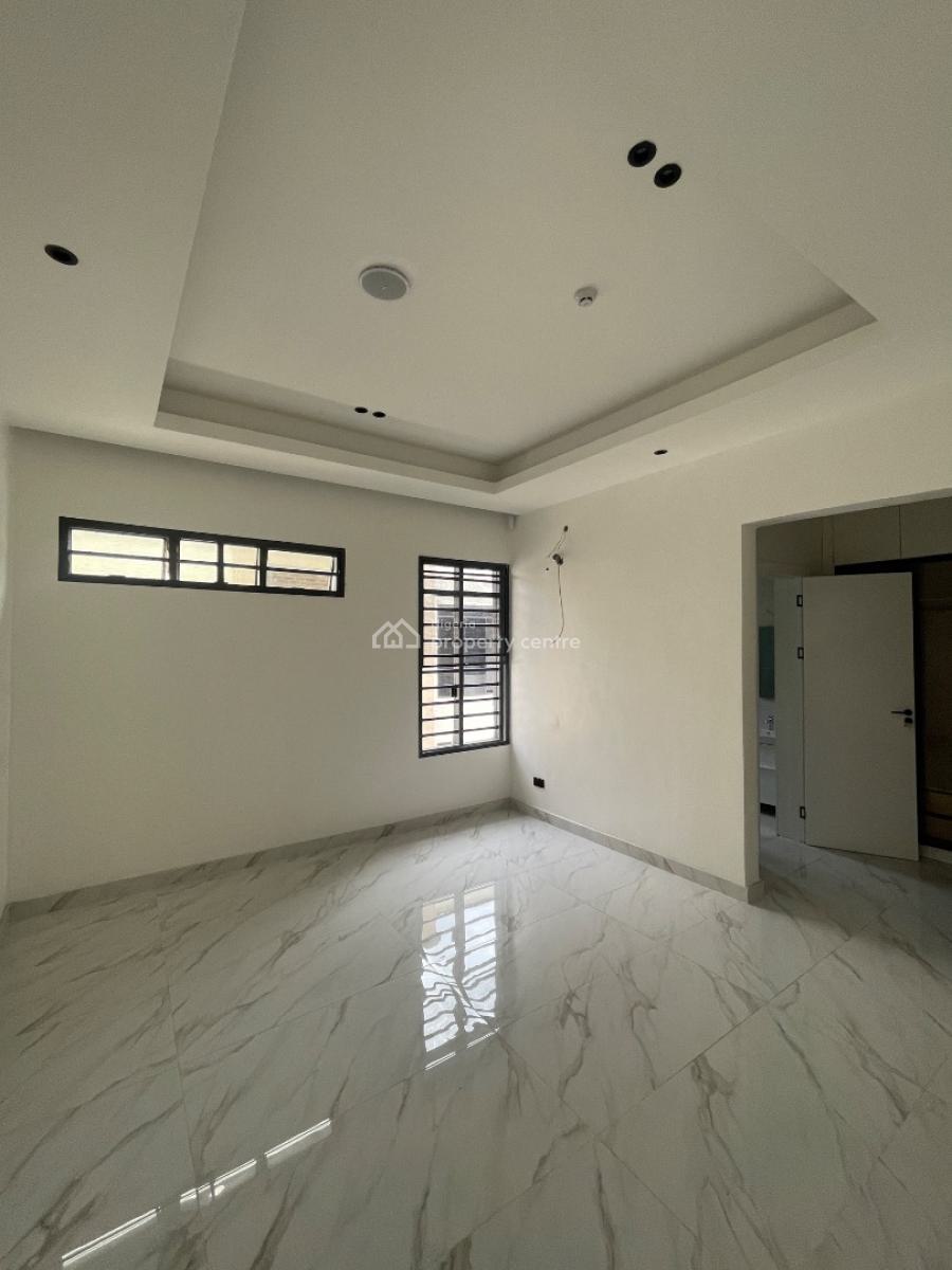 Beautiful 4 Bedroom Pent House in a Secure Environment, Lekkki Phase 1, Lekki, Lagos, Flat / Apartment for Sale
