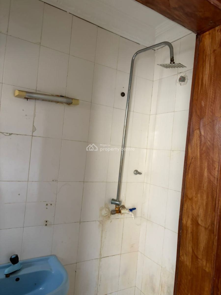 Beautiful Room Upstairs, Orchid Rd, Lekki Phase 2, Lekki, Lagos, Flat / Apartment for Rent