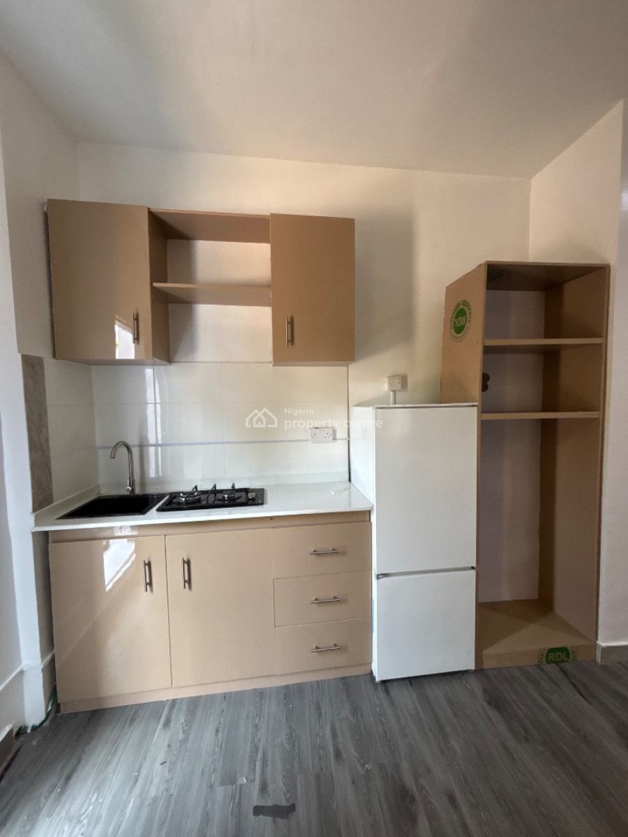 Spacious Studio Apartment, Lekki Phase 1, Lekki, Lagos, Flat / Apartment Short Let