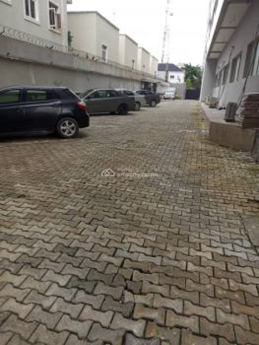 7 Floors Hospital Building with 100 Bed Spaces and 3 Lifts, Oniru, Victoria Island (vi), Lagos, Plaza / Complex / Mall for Sale