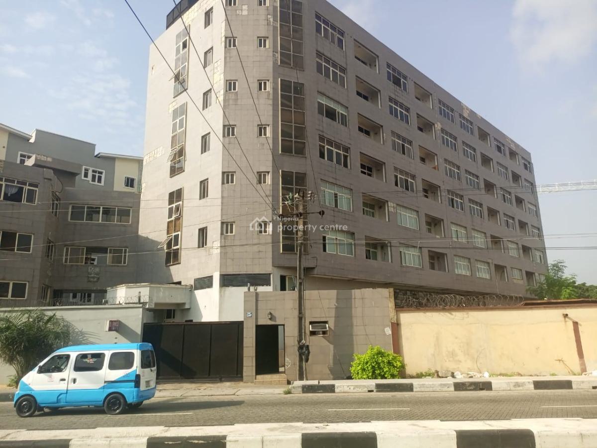 7 Floors Hospital Building with 100 Bed Spaces and 3 Lifts, Oniru, Victoria Island (vi), Lagos, Plaza / Complex / Mall for Sale