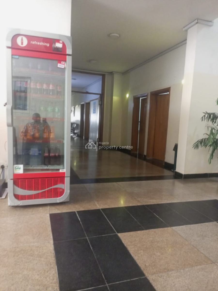 7 Floors Hospital Building with 100 Bed Spaces and 3 Lifts, Oniru, Victoria Island (vi), Lagos, Plaza / Complex / Mall for Sale