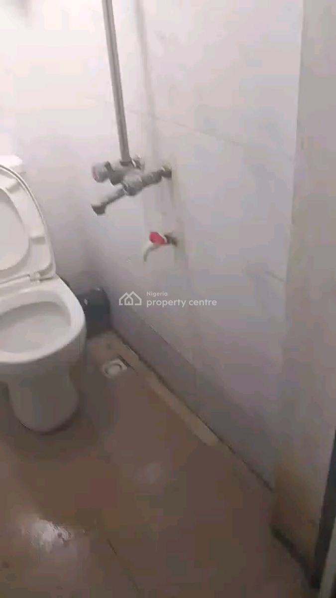 Standard and Spacious 2 Bedroom Flat, Beach Estate, Ori-oke, Ogudu, Lagos, Flat / Apartment for Rent