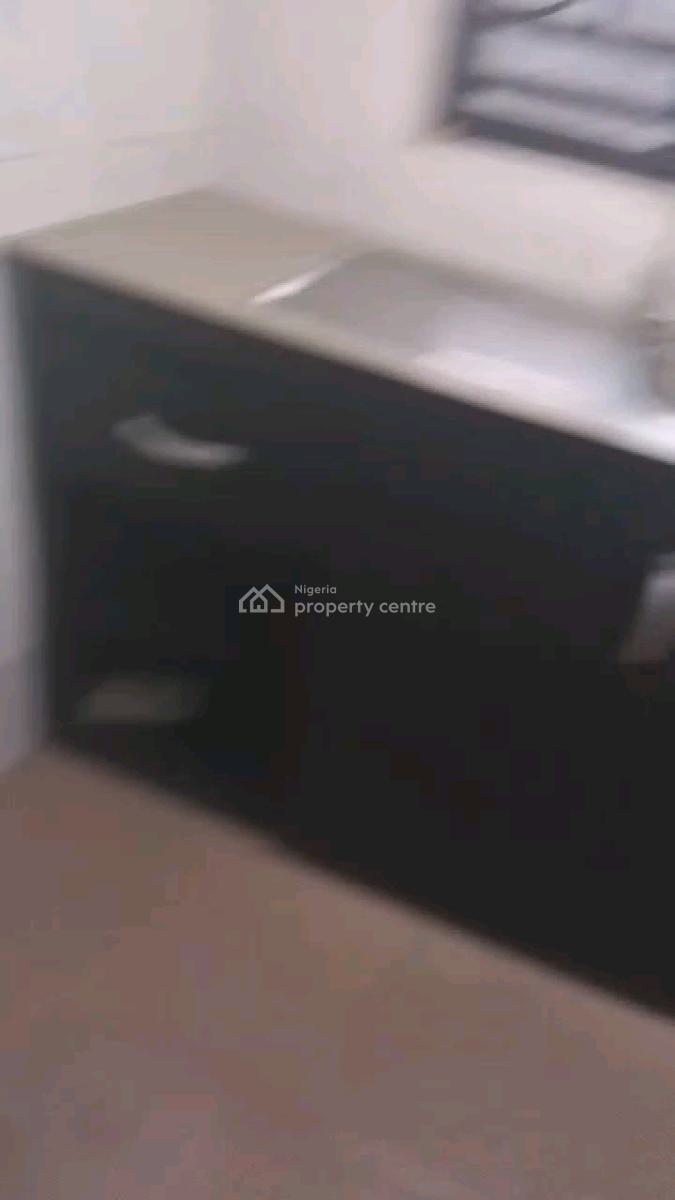 Standard and Spacious 2 Bedroom Flat, Beach Estate, Ori-oke, Ogudu, Lagos, Flat / Apartment for Rent
