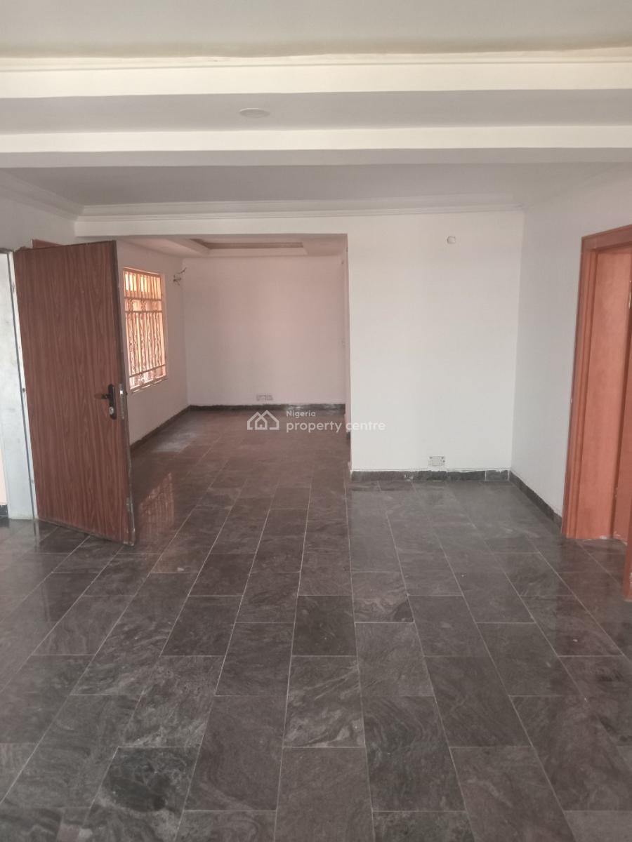 a Very Good Spacious 3bedroom Flat, Wuse, Zone 6 Abuja ( Video of The House Is Attached), Zone 6, Wuse, Abuja, Flat / Apartment for Rent