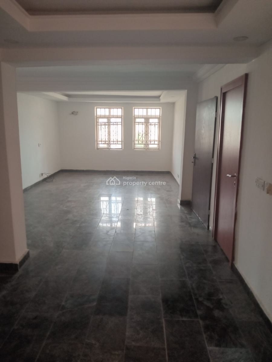 a Very Good Spacious 3bedroom Flat, Wuse, Zone 6 Abuja ( Video of The House Is Attached), Zone 6, Wuse, Abuja, Flat / Apartment for Rent