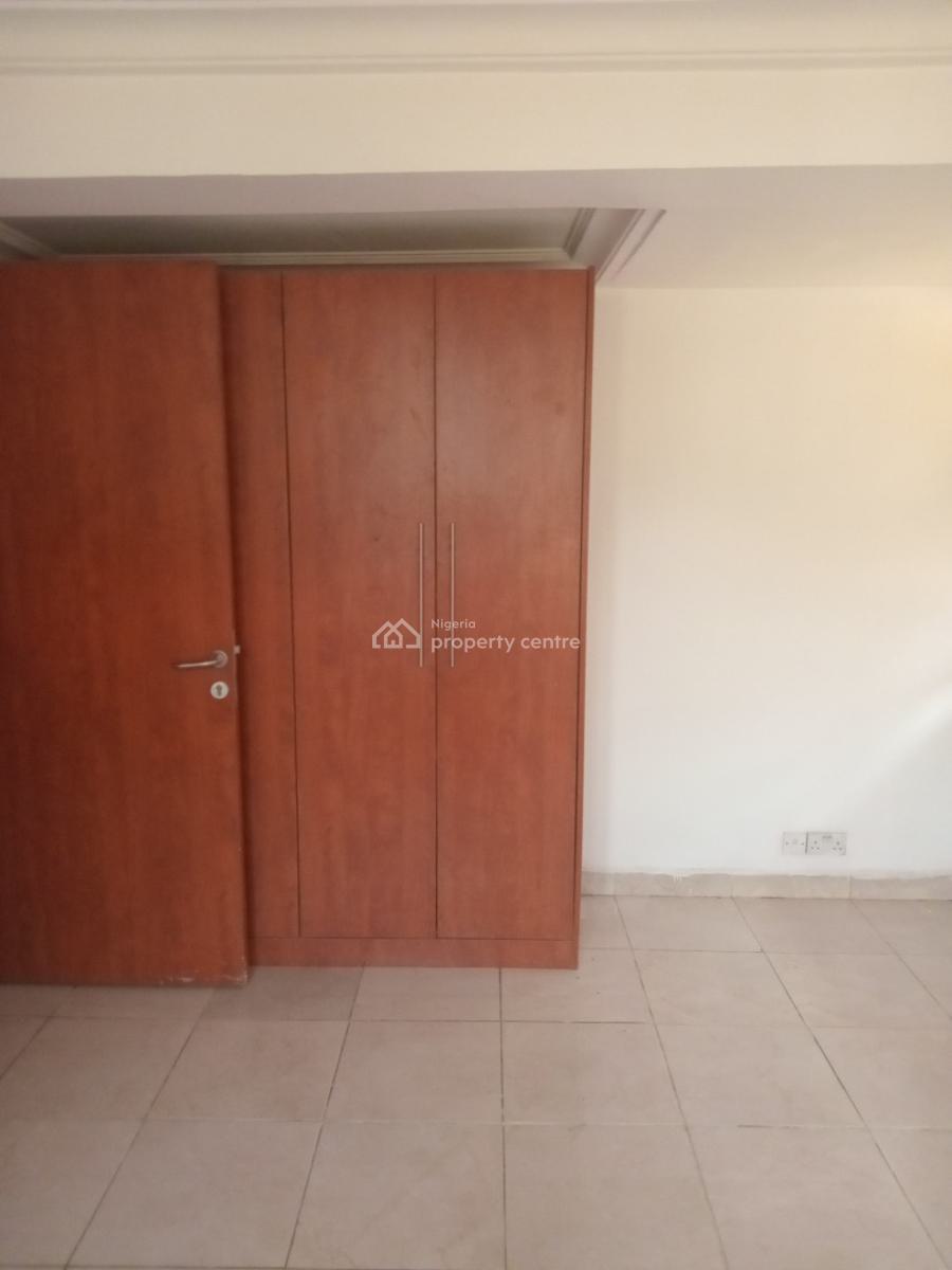 a Very Good Spacious 3bedroom Flat, Wuse, Zone 6 Abuja ( Video of The House Is Attached), Zone 6, Wuse, Abuja, Flat / Apartment for Rent
