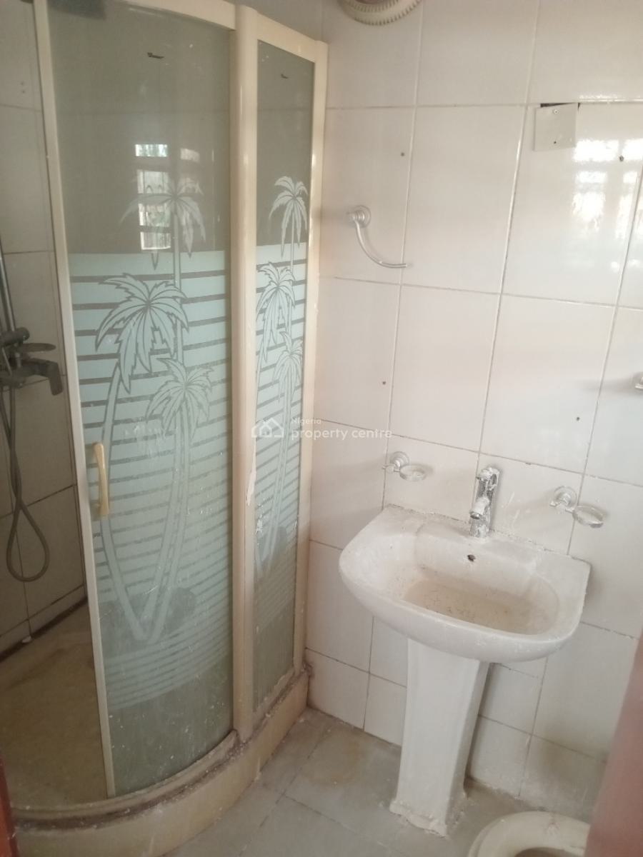 a Very Good Spacious 3bedroom Flat, Wuse, Zone 6 Abuja ( Video of The House Is Attached), Zone 6, Wuse, Abuja, Flat / Apartment for Rent