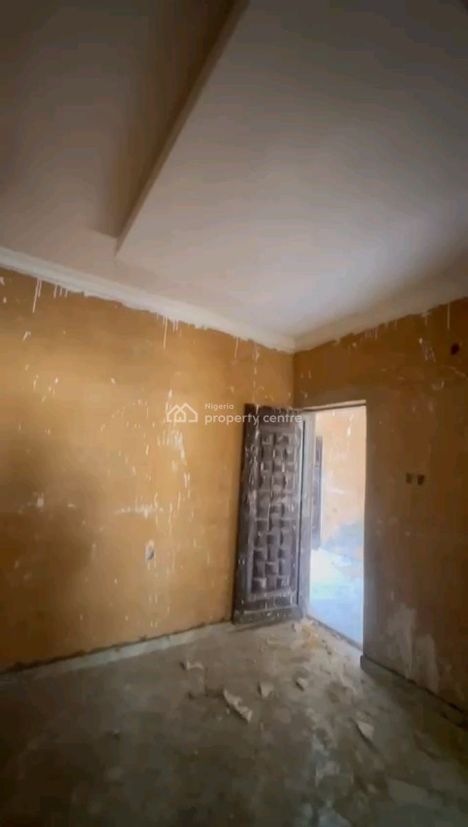 Standard and Spacious Room Self Control, Apata, Shomolu, Lagos, Self Contain (single Rooms) for Rent