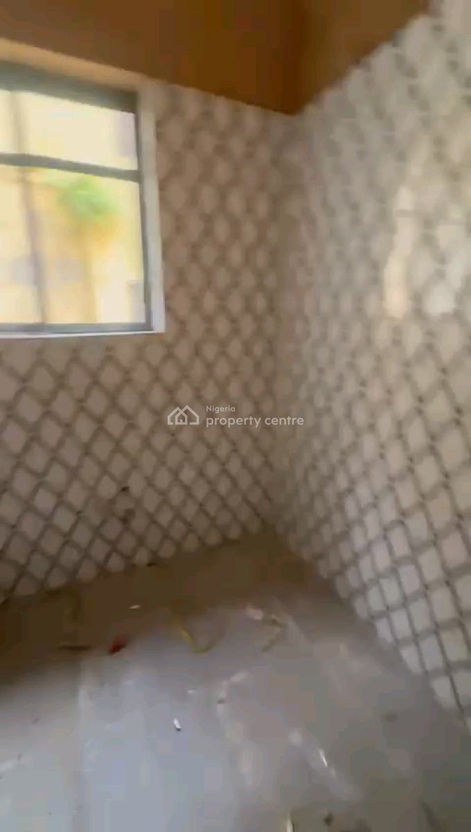 Standard and Spacious Room Self Control, Apata, Shomolu, Lagos, Self Contain (single Rooms) for Rent