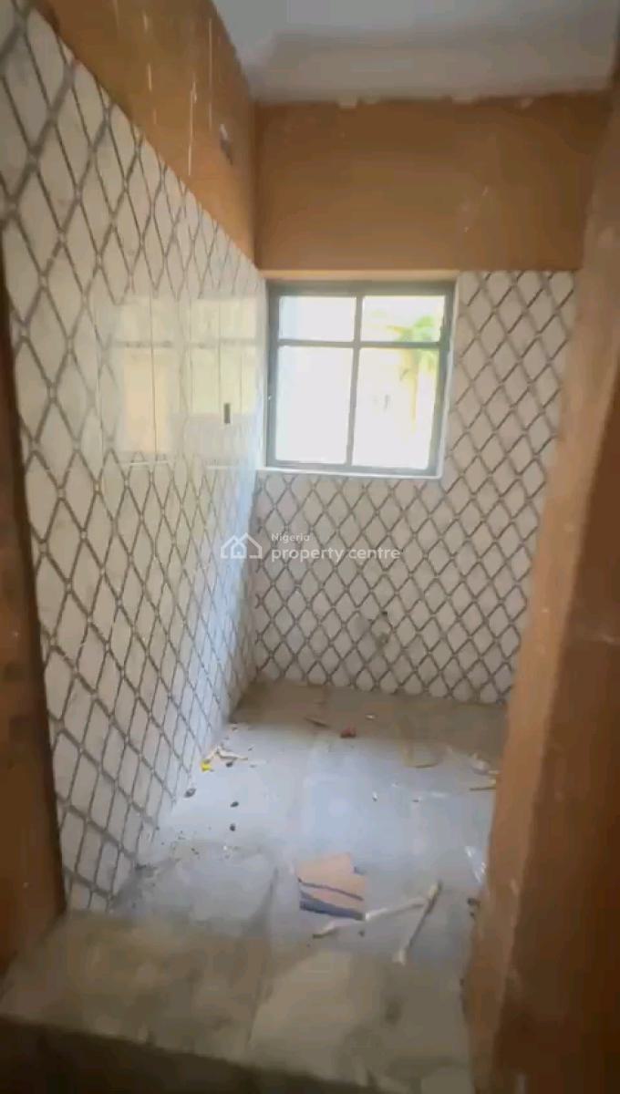 Standard and Spacious Room Self Control, Apata, Shomolu, Lagos, Self Contain (single Rooms) for Rent