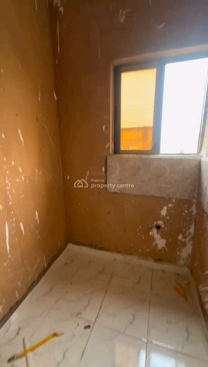 Standard and Spacious Room Self Contained, Shomolu, Shomolu, Lagos, Self Contain (single Rooms) for Rent