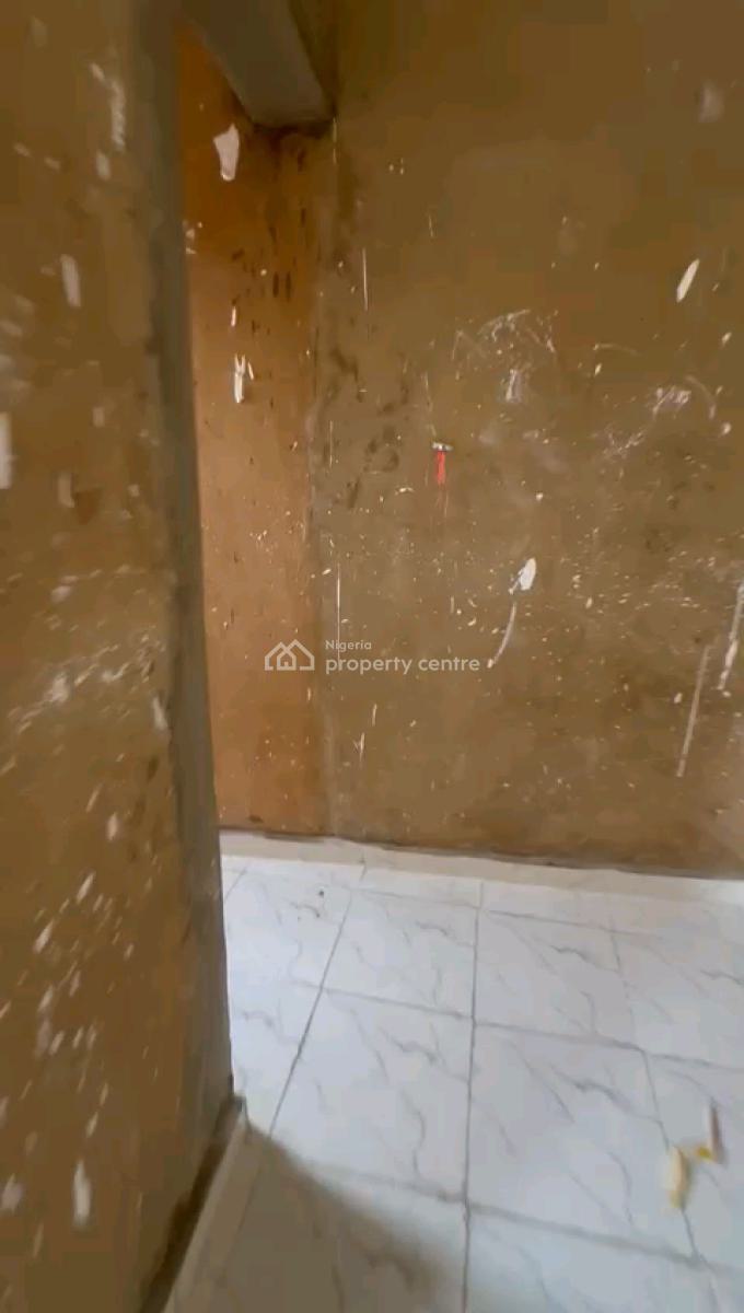 Standard and Spacious Room Self Contained, Shomolu, Shomolu, Lagos, Self Contain (single Rooms) for Rent