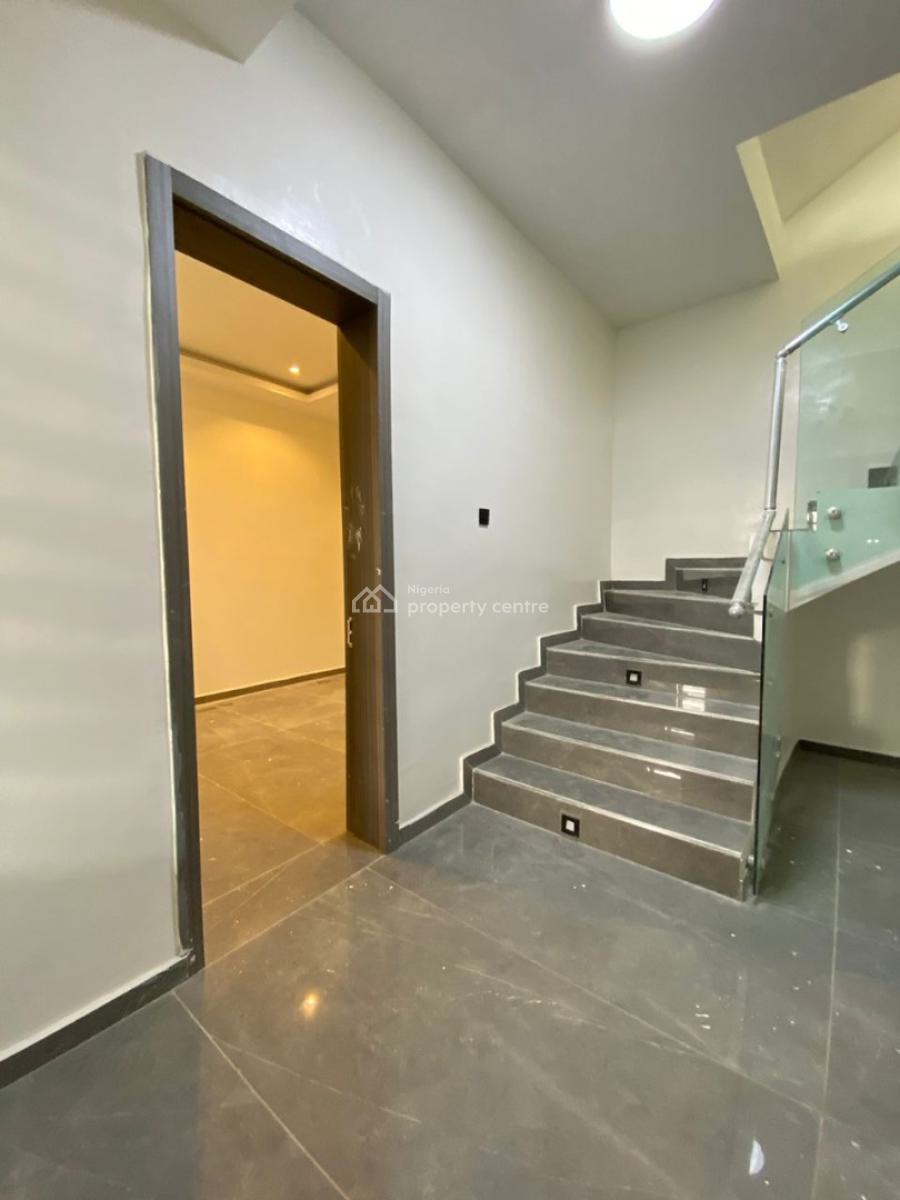 2 Bedroom, Freedom Way, After Renee Supermarket, Lekki, Lagos, Mini Flat (room and Parlour) for Sale