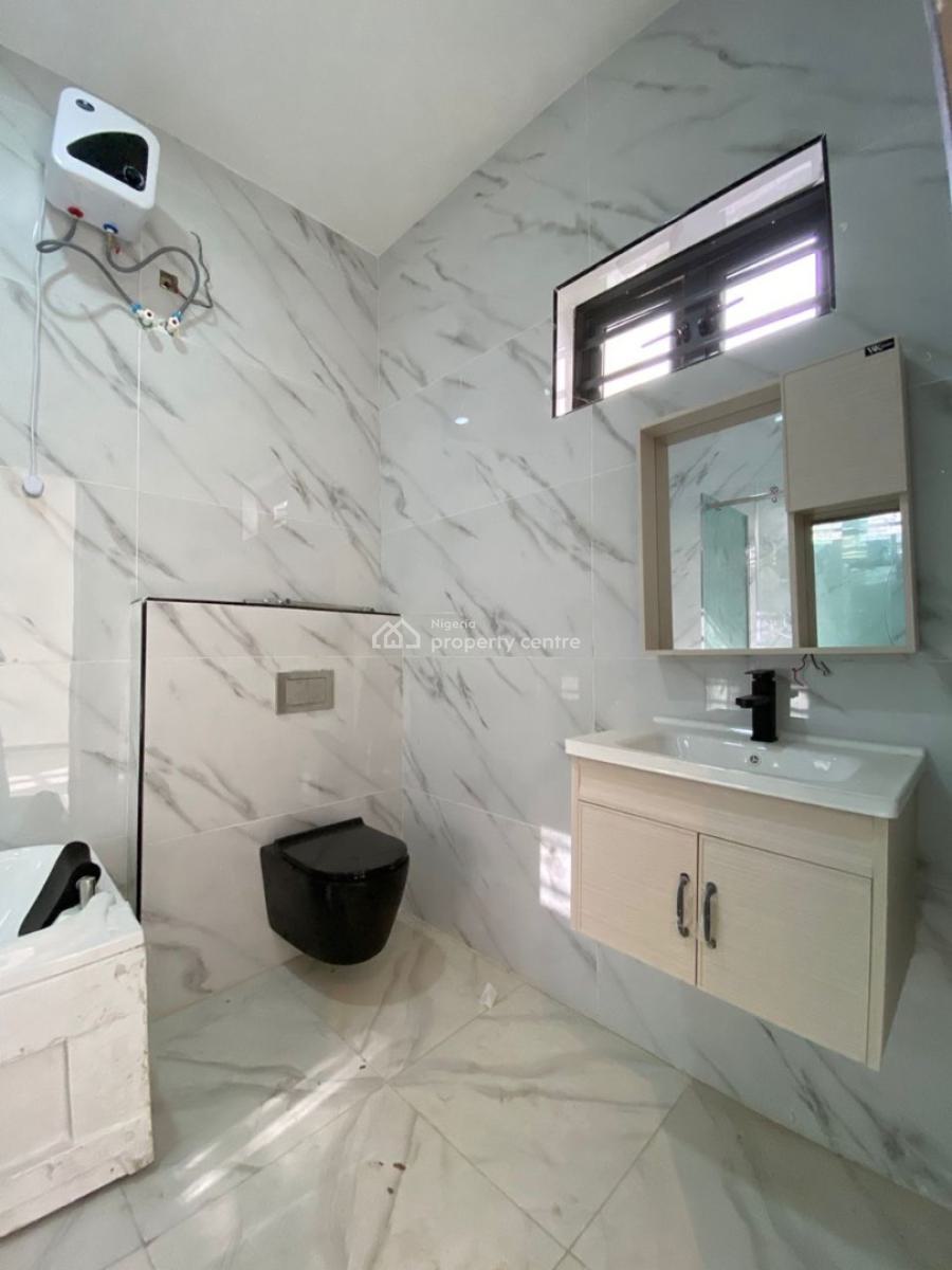 2 Bedroom, Freedom Way, After Renee Supermarket, Lekki, Lagos, Mini Flat (room and Parlour) for Sale