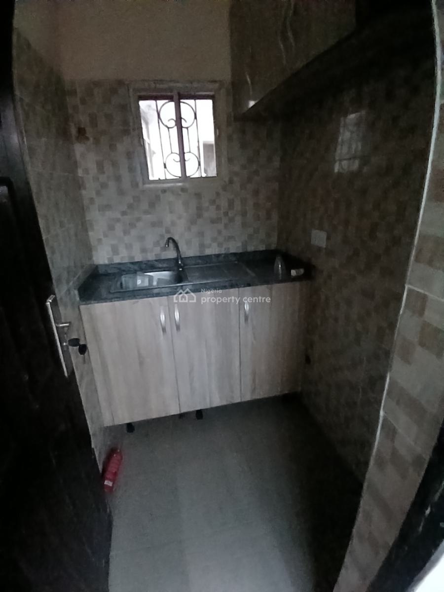 Self Contain, Just After Sunnyvale Estate, Dakwo, Abuja, Self Contain (single Rooms) for Rent