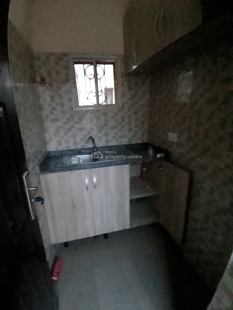 Self Contain, Just After Sunnyvale Estate, Dakwo, Abuja, Self Contain (single Rooms) for Rent