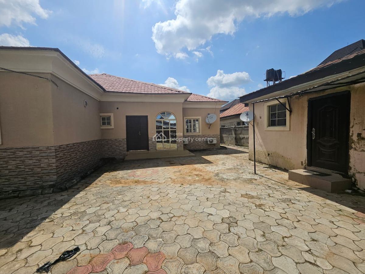 Exquisite 4 Bedroom Bungalow with 2 Bq, Bwari, Abuja, Detached Bungalow for Sale