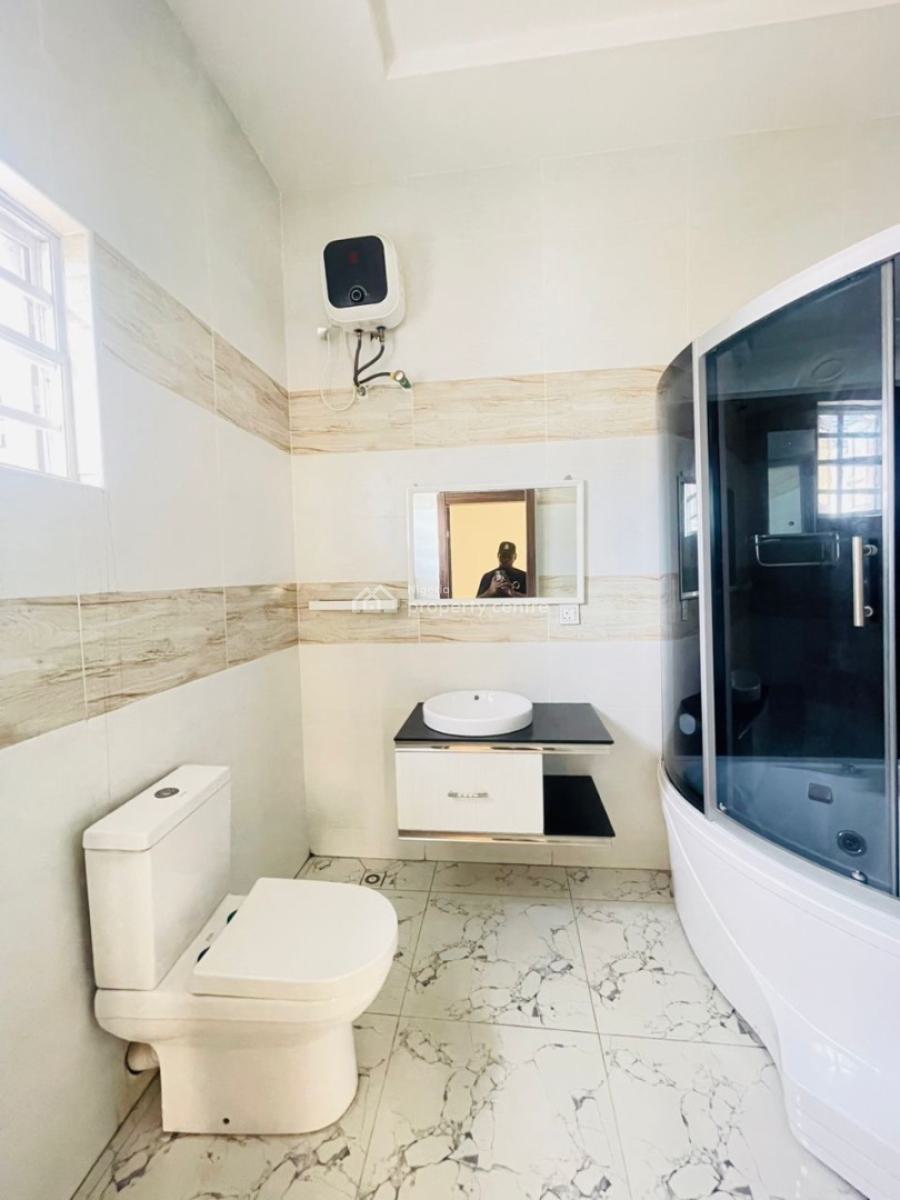 5 Bedroom Fully Detached Duplex with Bq, Ikota, Lekki, Lagos, Detached Duplex for Sale
