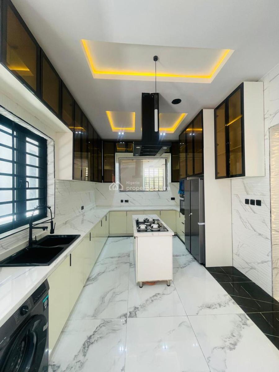 Lovely Built 5 Bedroom Fully Detached Duplex with Bq, Swimming Pool, Lekki County, Lekki, Lagos, Detached Duplex for Sale