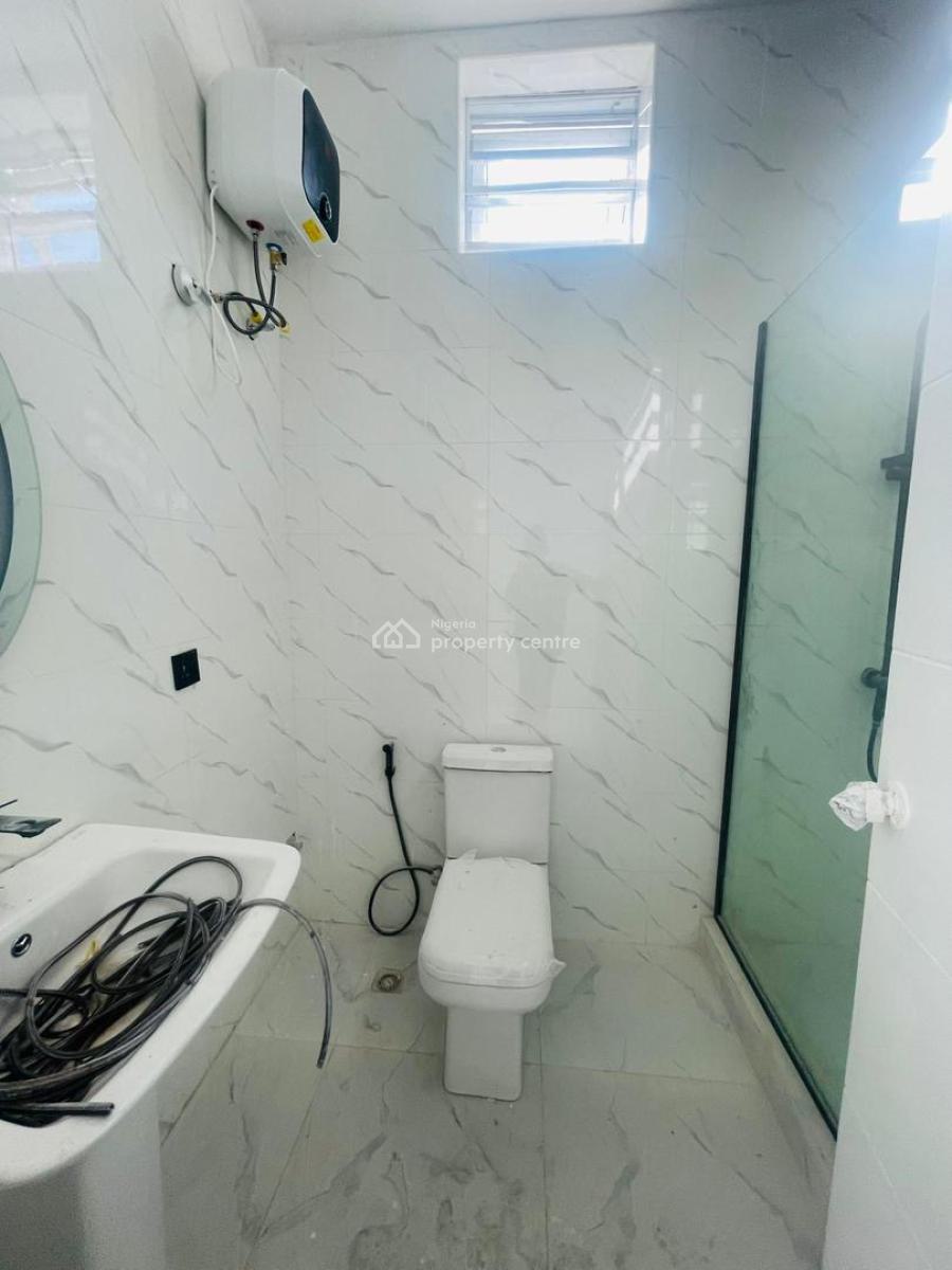 Pristine 5 Bedroom Fully Detached with Bq, Lekki County, Lekki, Lagos, Detached Duplex for Sale