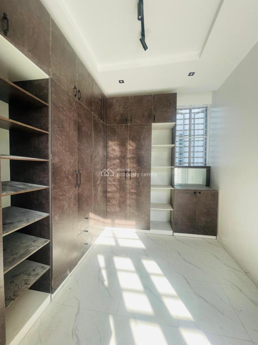 Pristine 5 Bedroom Fully Detached with Bq, Lekki County, Lekki, Lagos, Detached Duplex for Sale