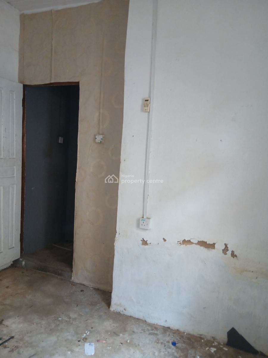Decent Okay Mini, Yaba, Lagos, Mini Flat (room and Parlour) for Rent