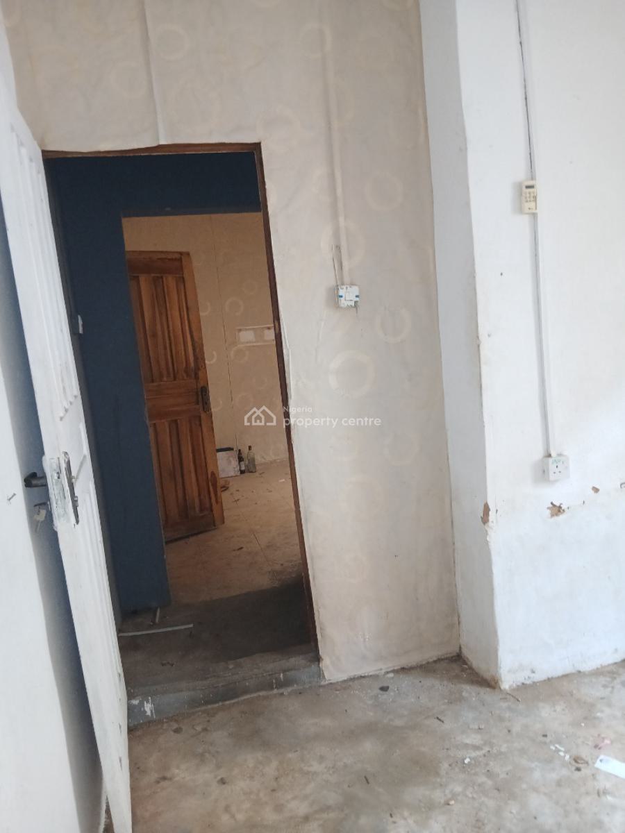 Decent Okay Mini, Yaba, Lagos, Mini Flat (room and Parlour) for Rent
