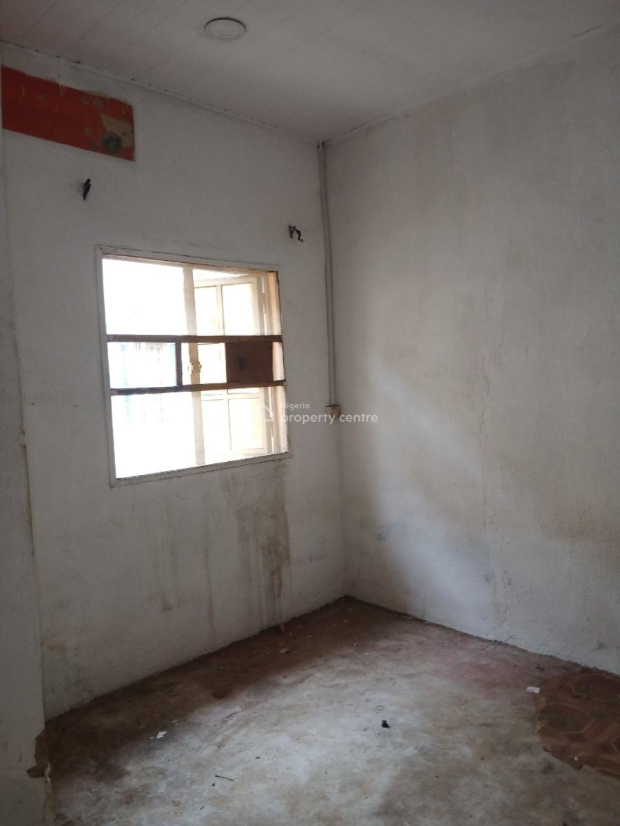 Decent Okay Mini, Yaba, Lagos, Mini Flat (room and Parlour) for Rent