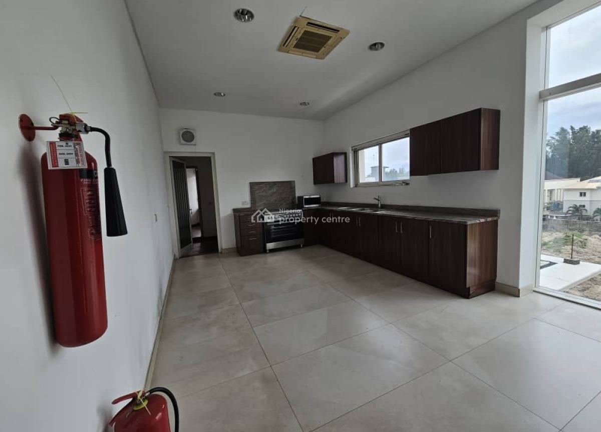Luxury 3-bedroom Flat with Bq, Swimming Pool & Gymnastics, Banana Island, Ikoyi, Lagos, Flat / Apartment for Rent