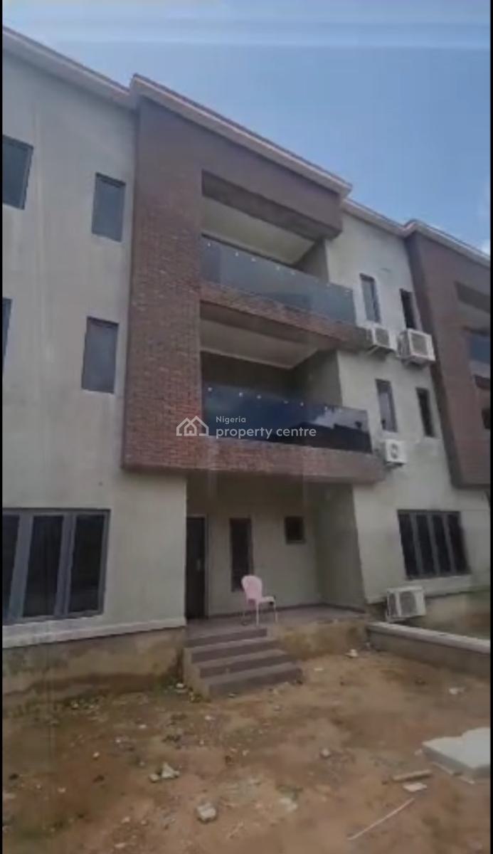 4bedrooms Townhouse with Bq, Dawaki, Gwarinpa, Abuja, Terraced Duplex for Sale