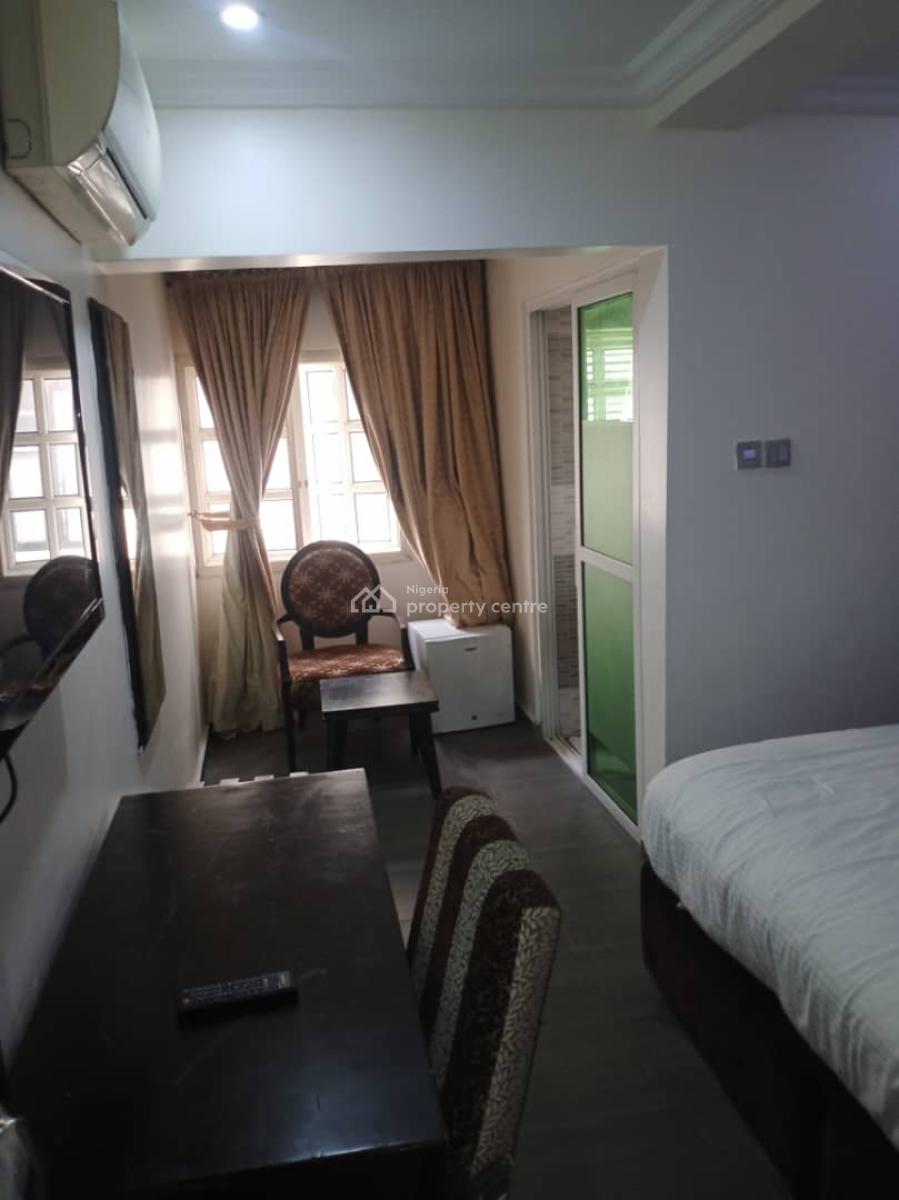 17-bedroom Luxury Hotel, Off Admiralty Rd, Lekki Phase 1, Lekki, Lagos, Hotel / Guest House for Rent