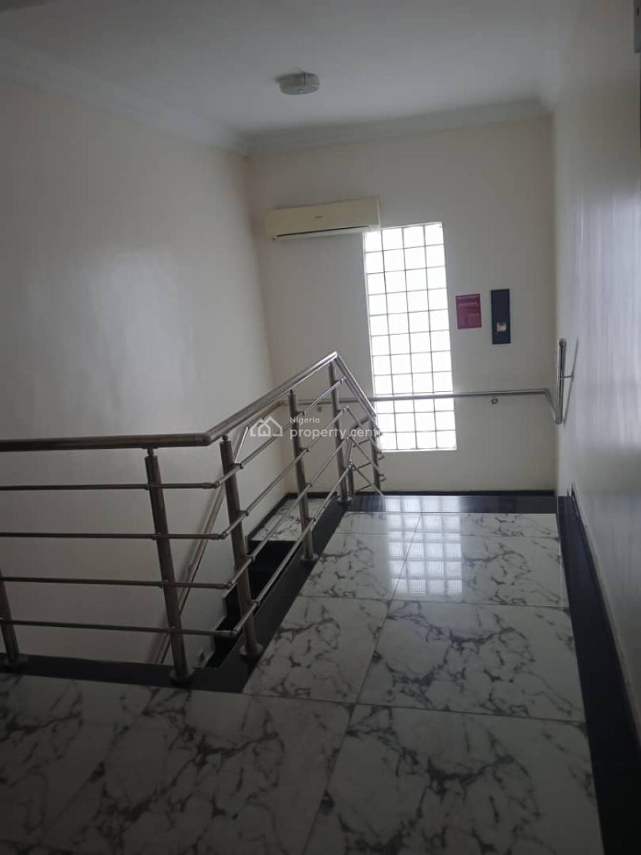 17-bedroom Luxury Hotel, Off Admiralty Rd, Lekki Phase 1, Lekki, Lagos, Hotel / Guest House for Rent
