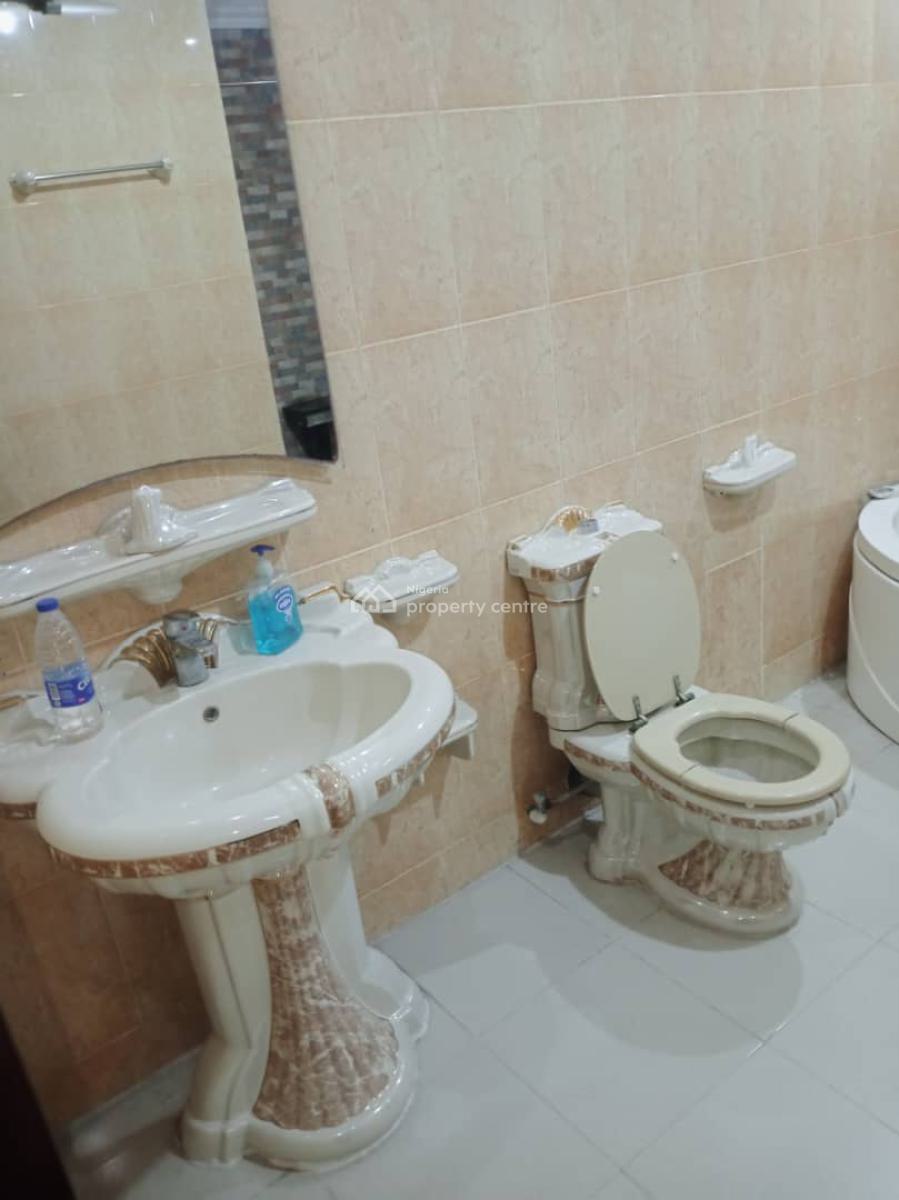 17-bedroom Luxury Hotel, Off Admiralty Rd, Lekki Phase 1, Lekki, Lagos, Hotel / Guest House for Rent