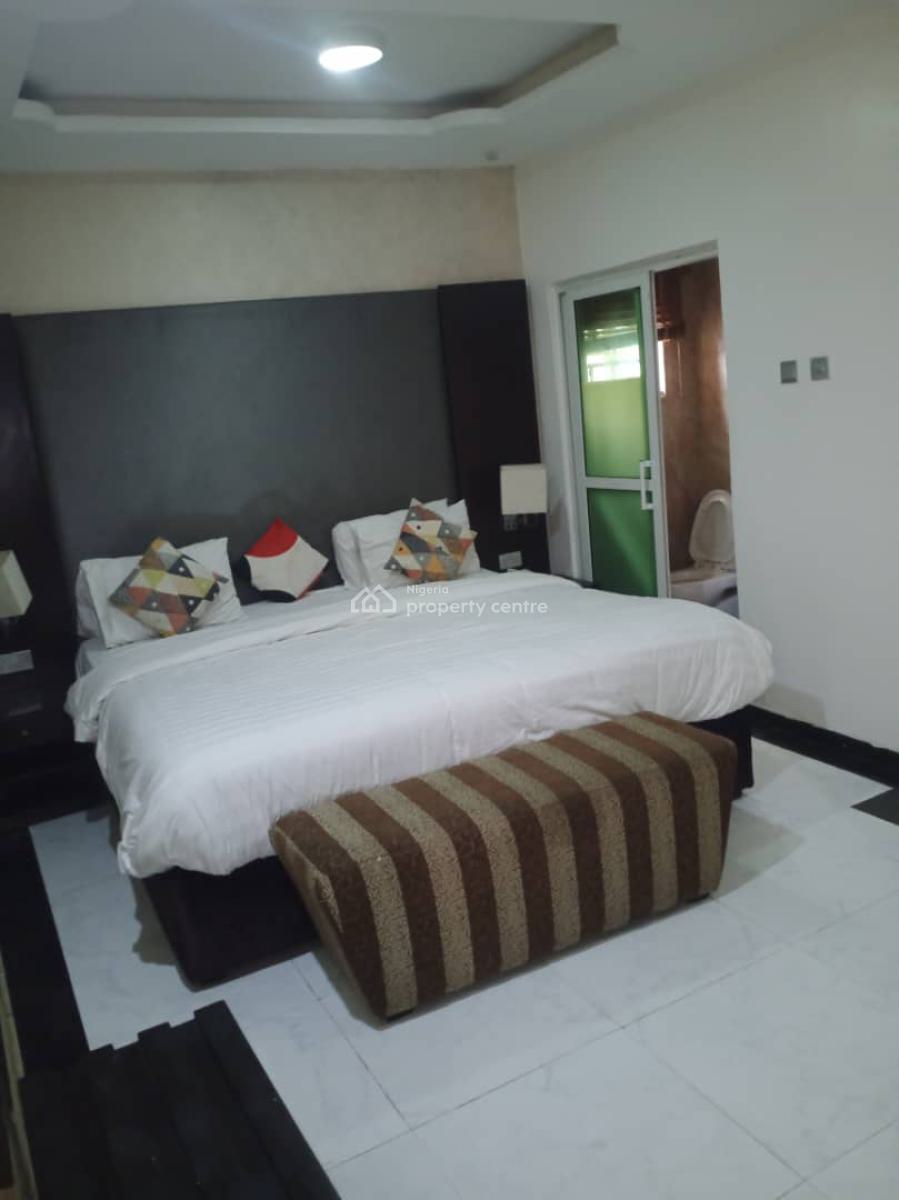 17-bedroom Luxury Hotel, Off Admiralty Rd, Lekki Phase 1, Lekki, Lagos, Hotel / Guest House for Rent