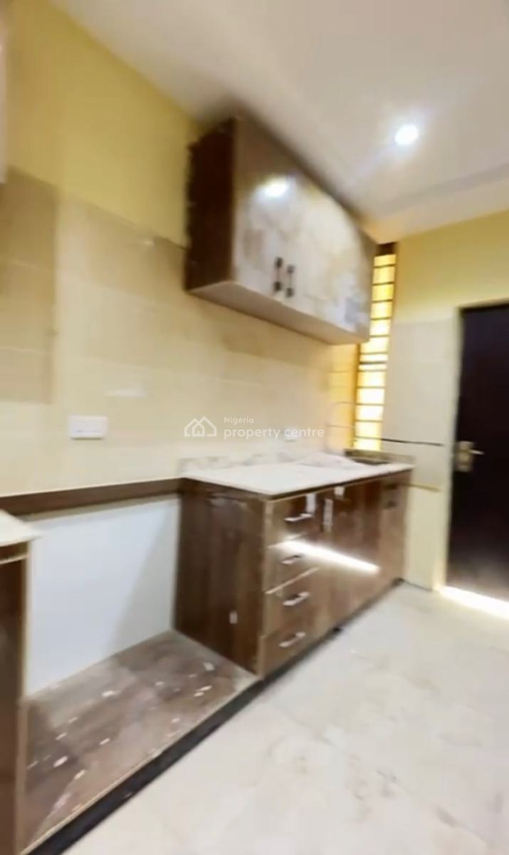 Exquisite New 3bedroom En-suite Flat, in an Estate, Guzape District, Abuja, House for Rent