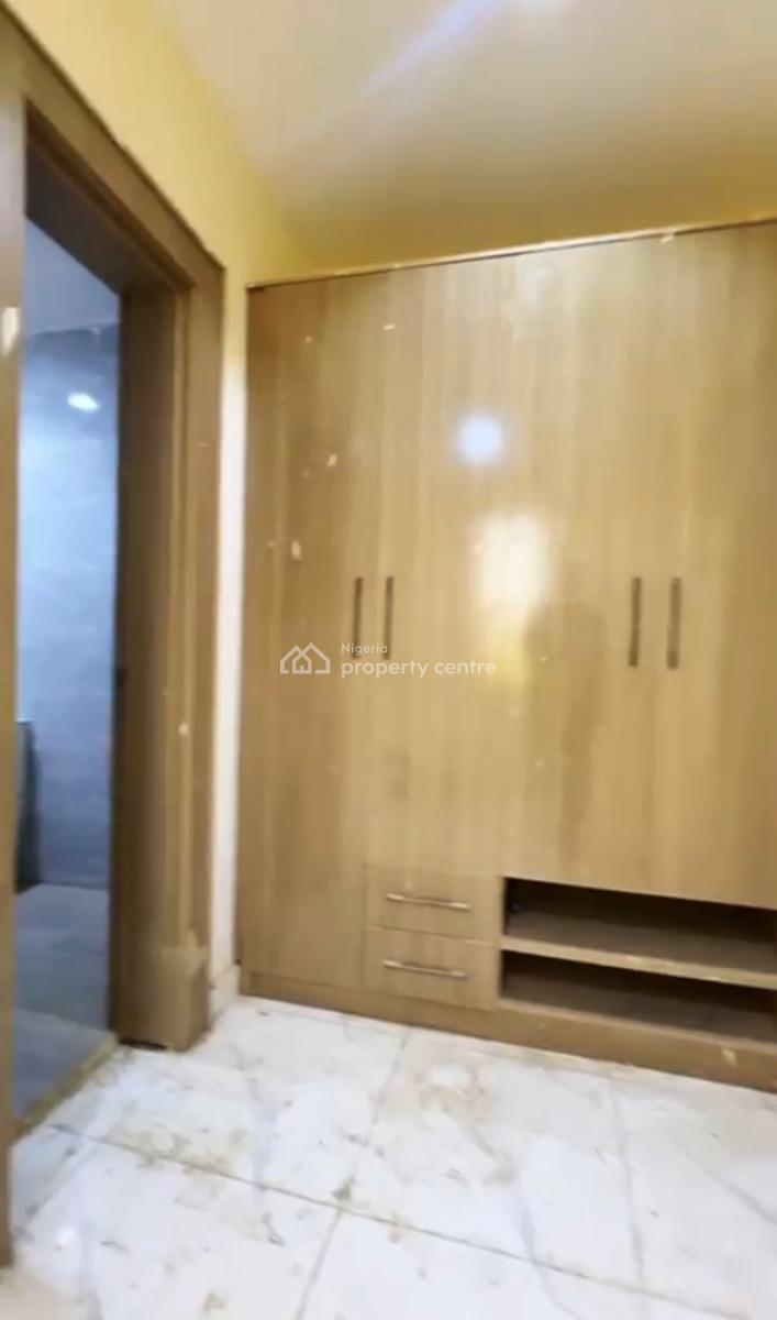 Exquisite New 3bedroom En-suite Flat, in an Estate, Guzape District, Abuja, House for Rent
