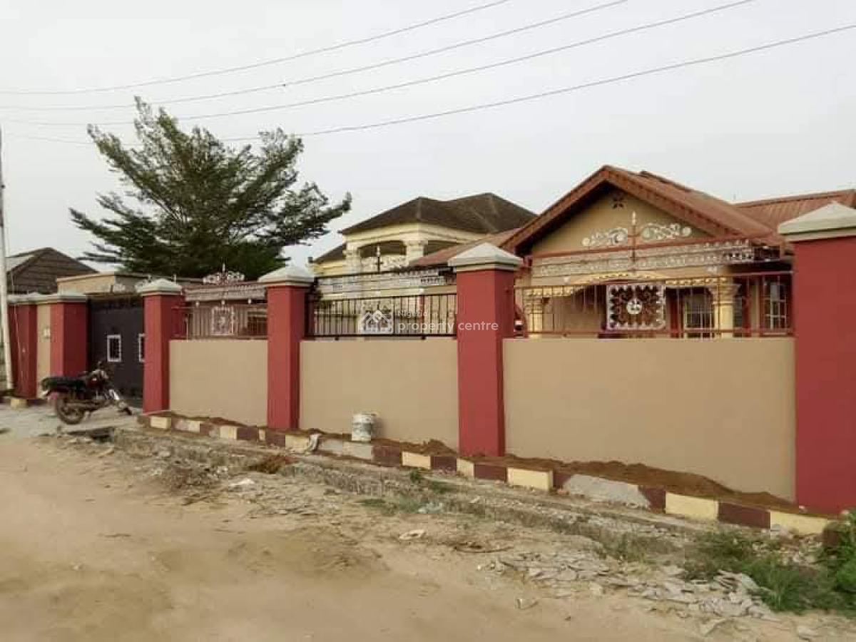 4 Bedroom Bungalow, Olu Odo Off Ebute Road, Ikorodu, Lagos, Detached Bungalow for Sale