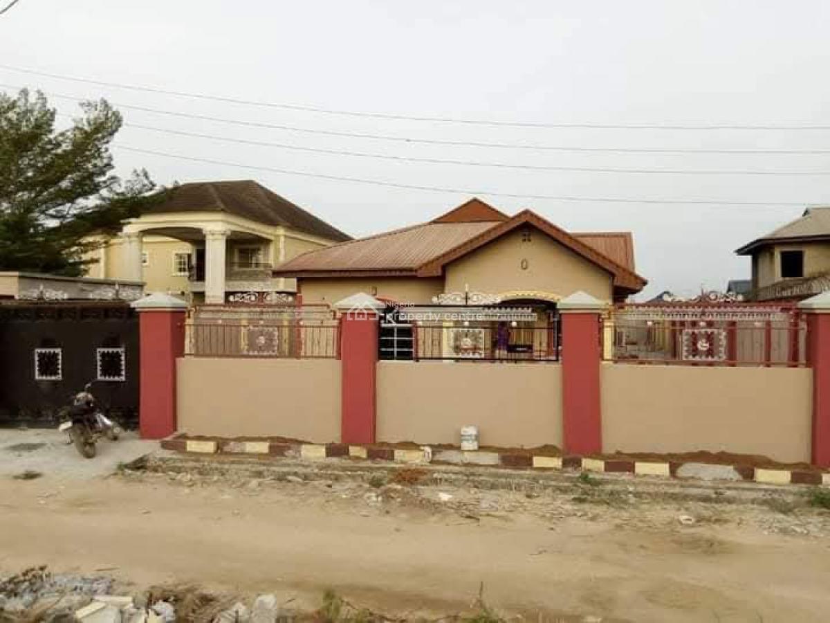 4 Bedroom Bungalow, Olu Odo Off Ebute Road, Ikorodu, Lagos, Detached Bungalow for Sale