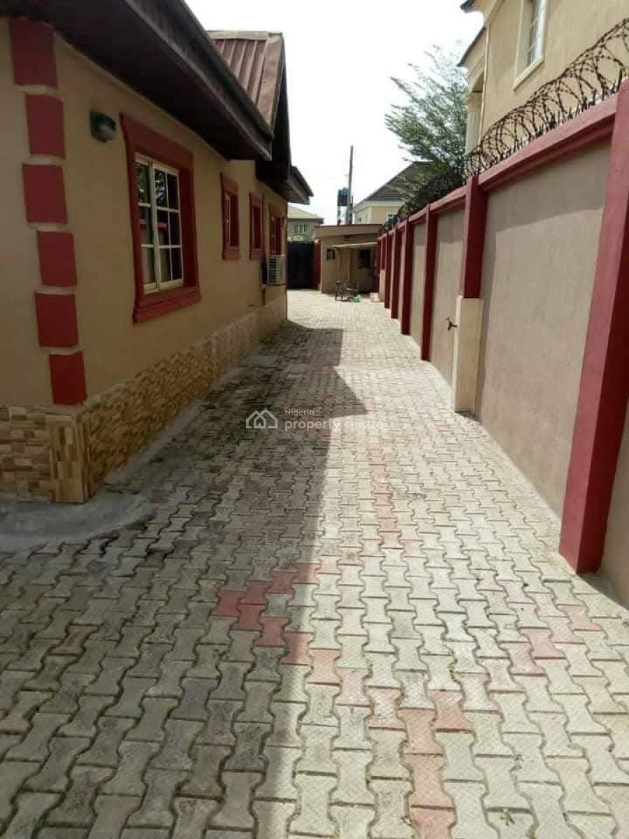 4 Bedroom Bungalow, Olu Odo Off Ebute Road, Ikorodu, Lagos, Detached Bungalow for Sale