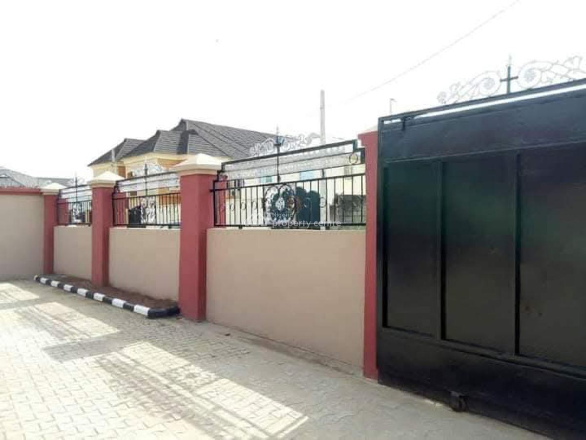 4 Bedroom Bungalow, Olu Odo Off Ebute Road, Ikorodu, Lagos, Detached Bungalow for Sale