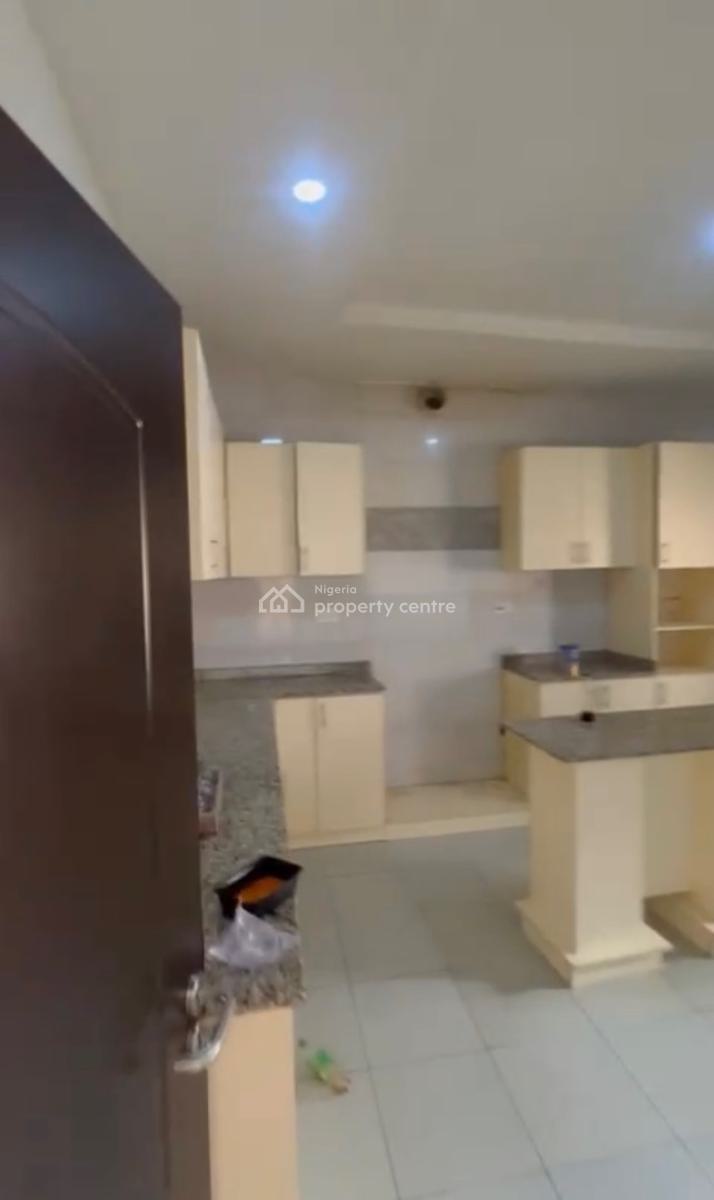 Luxurious 3bedroom Flat with Bq + Tarred Road, By American International School, Durumi, Abuja, House for Rent