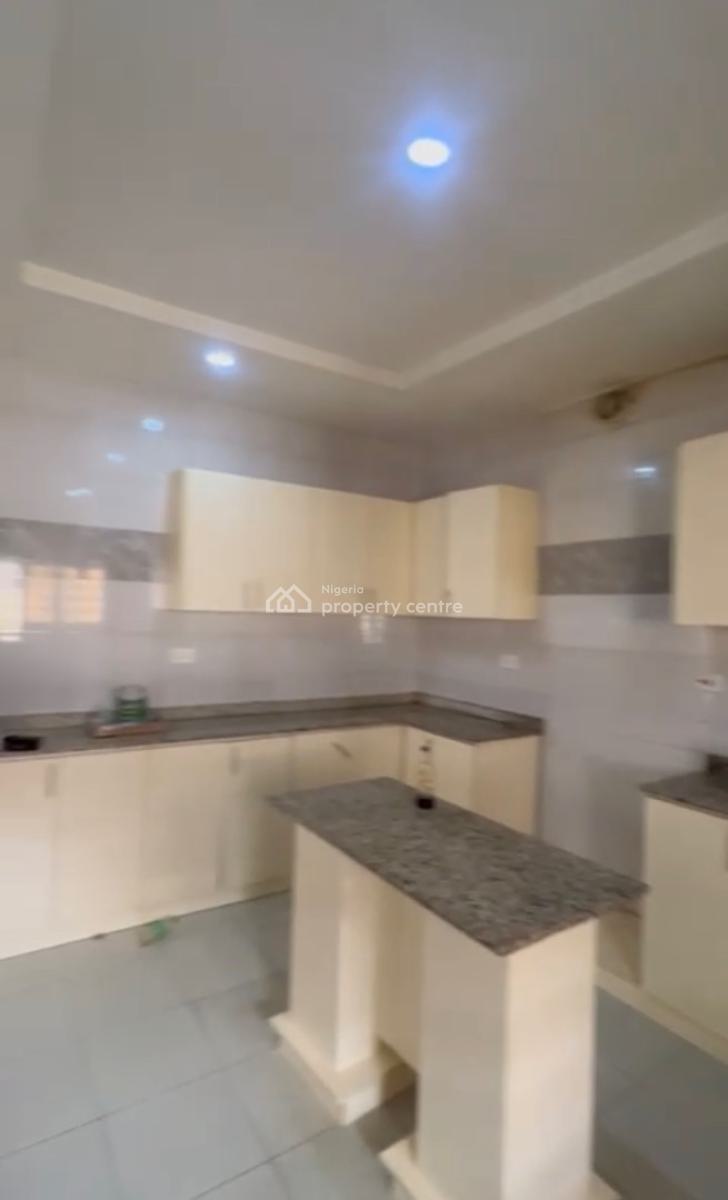 Luxurious 3bedroom Flat with Bq + Tarred Road, By American International School, Durumi, Abuja, House for Rent