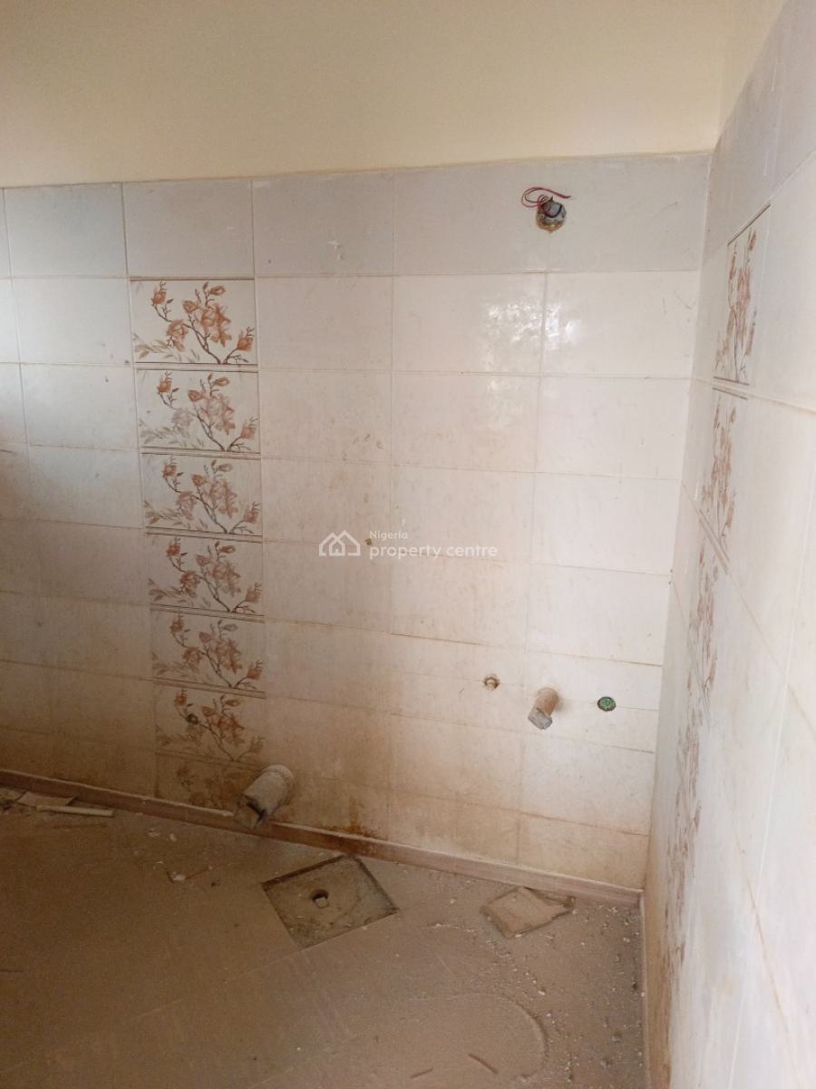 a Brand New Well Finished Spacious 2-bedrooms Block of Flat, Behind Aduvie School, Jahi, Abuja, Flat / Apartment for Rent