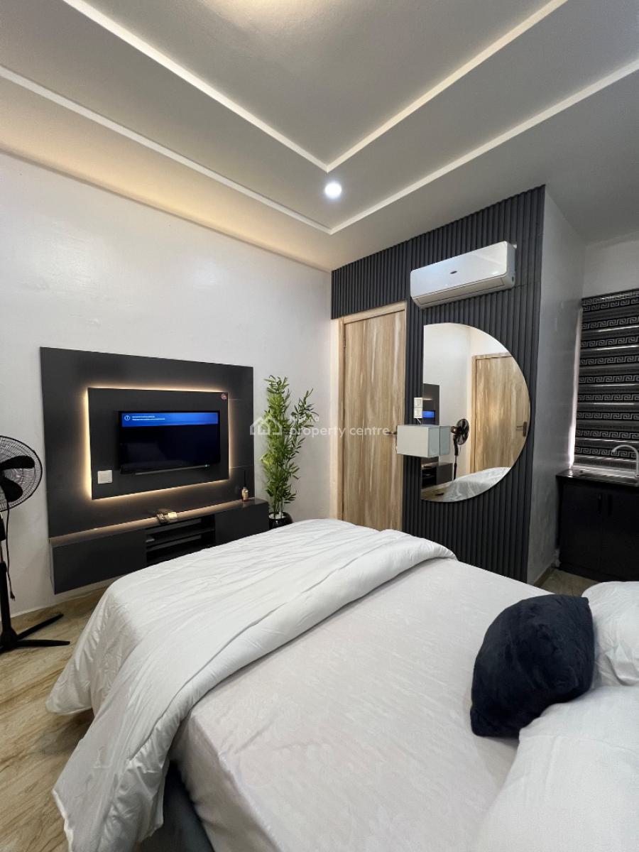 Stylish Studio Apartment, Royal Pine Gate 1, Orchid Road, Lekki Phase 2, Lekki, Lagos, Self Contain (single Rooms) Short Let