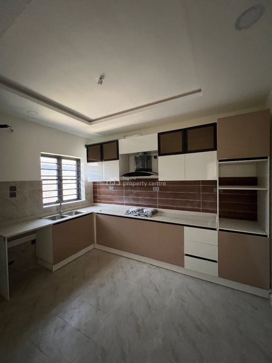 Spacious 3 Bedroom Terrace Duplex with Bq,football Pitch,gym and Pool, Ilaje, Ajah, Lagos, Terraced Duplex for Rent