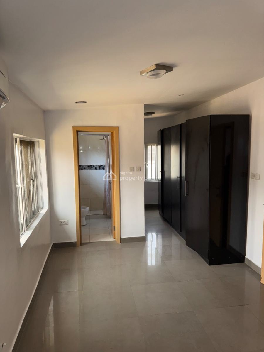 Beautiful 1 Bedroom Apartment in The Heart of Ikoyi, Ikoyi, Lagos, Flat / Apartment for Rent