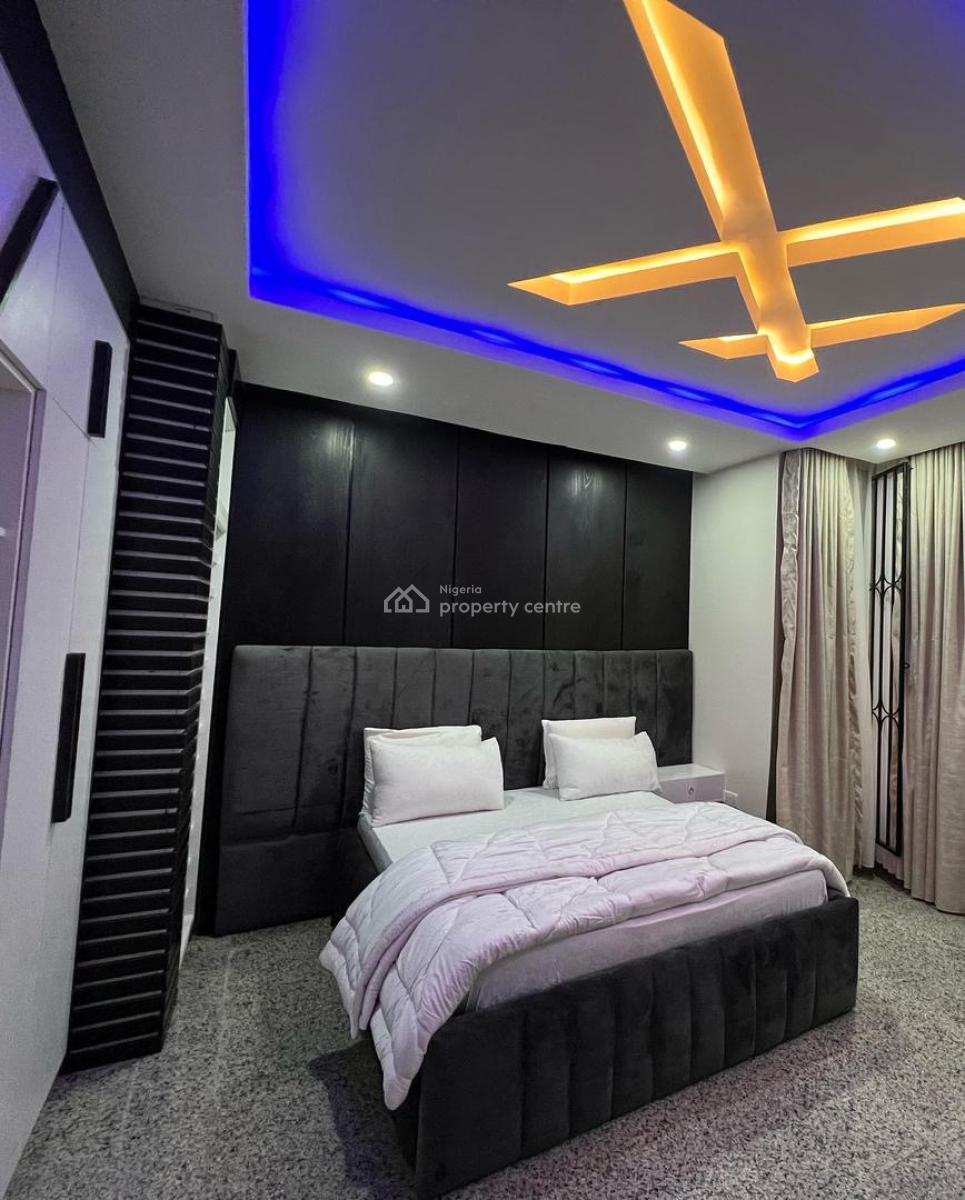 Beautiful 2 Bedrooms Apartment with Swimming Pool, By Gilmore, Jahi, Abuja, Flat / Apartment Short Let