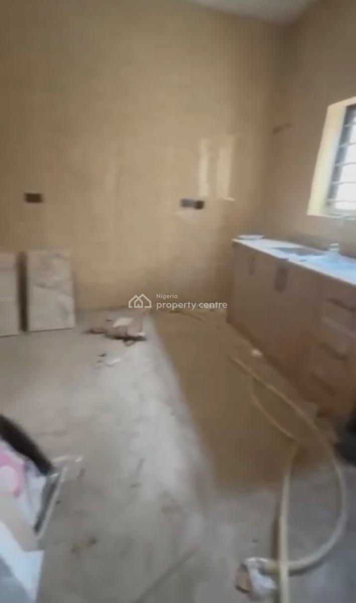 Newly Built 3 Bedroom En-suite Flat + Tarred Road, By The Roundabout, Galadimawa, Abuja, House for Rent